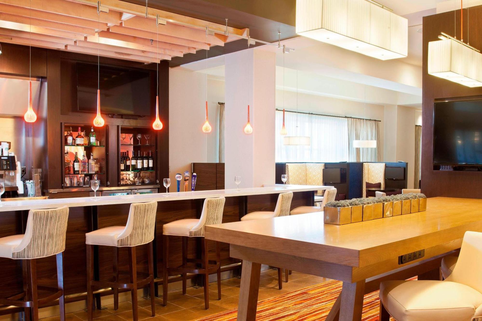 Hotel Courtyard By Marriott Pueblo Exterior foto