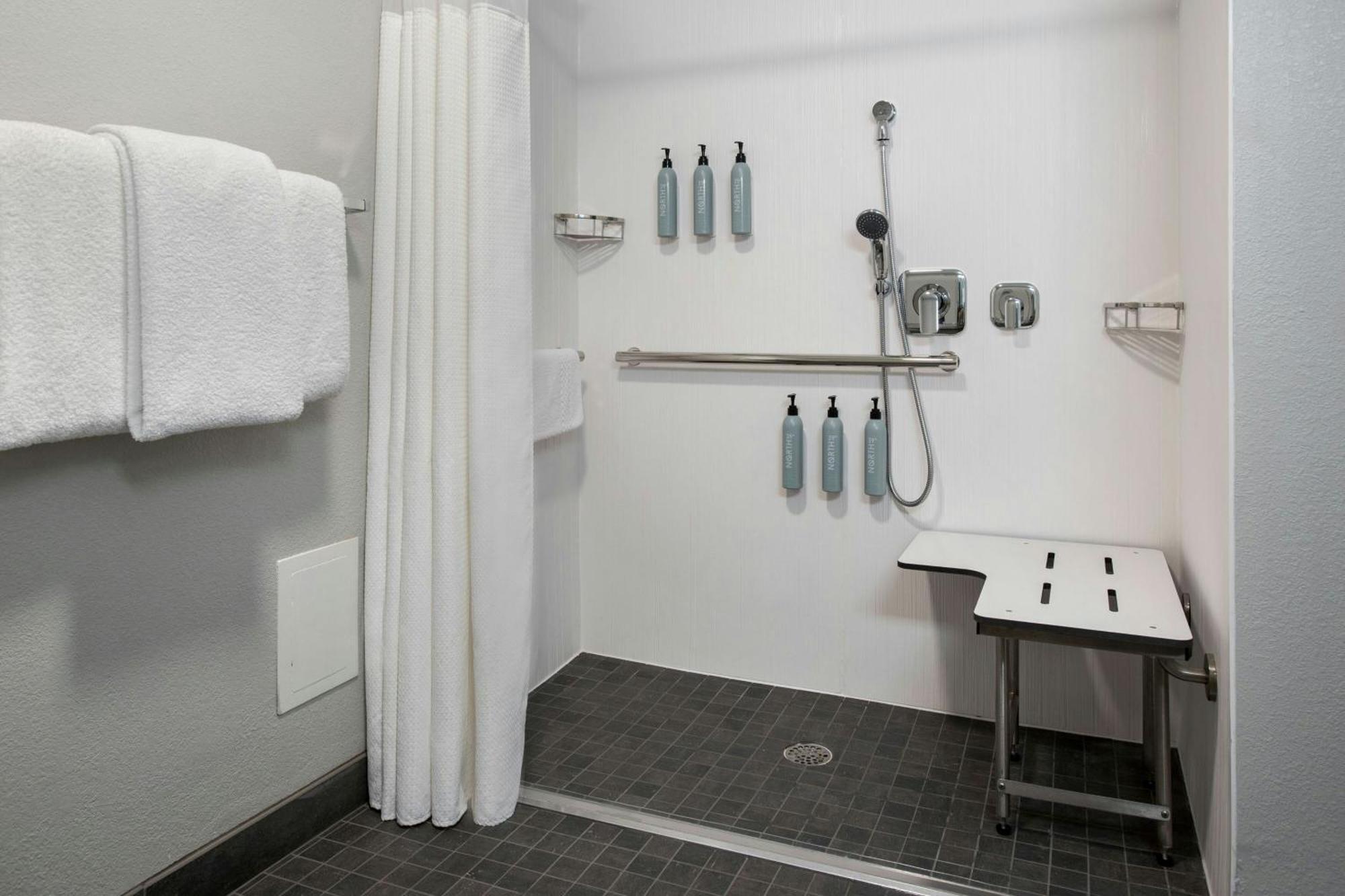 Hotel Courtyard By Marriott Pueblo Exterior foto