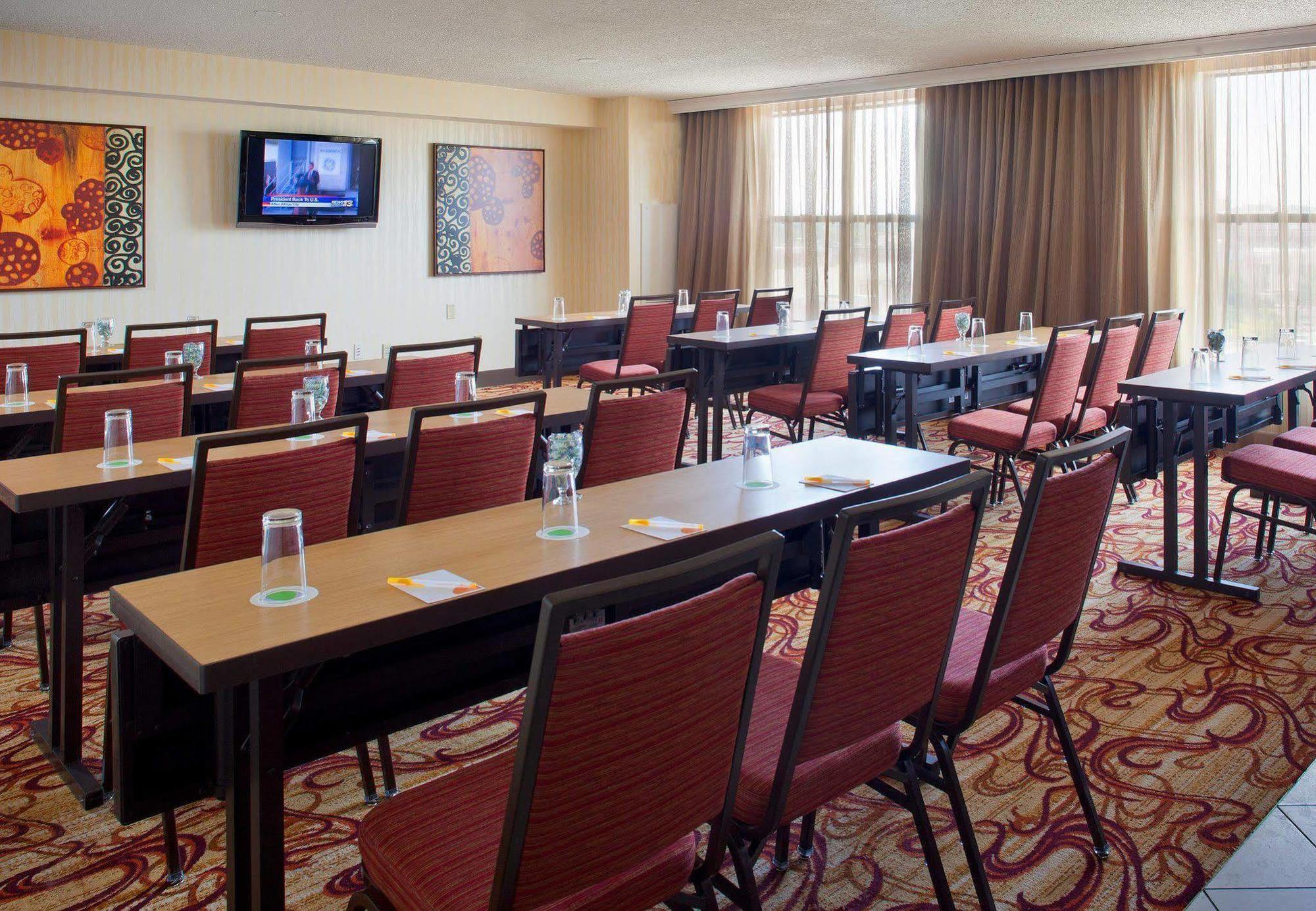 Hotel Courtyard By Marriott Pueblo Exterior foto